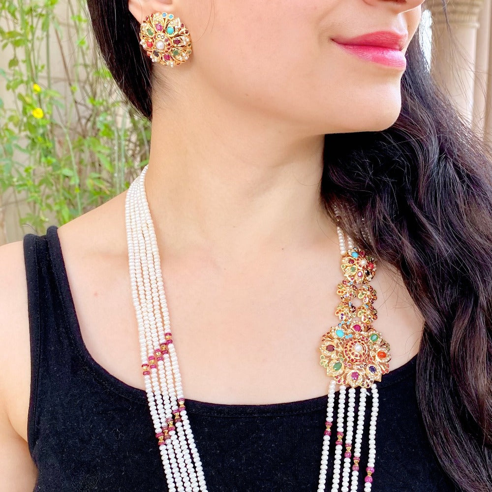 traditional jadau gold brooch for women