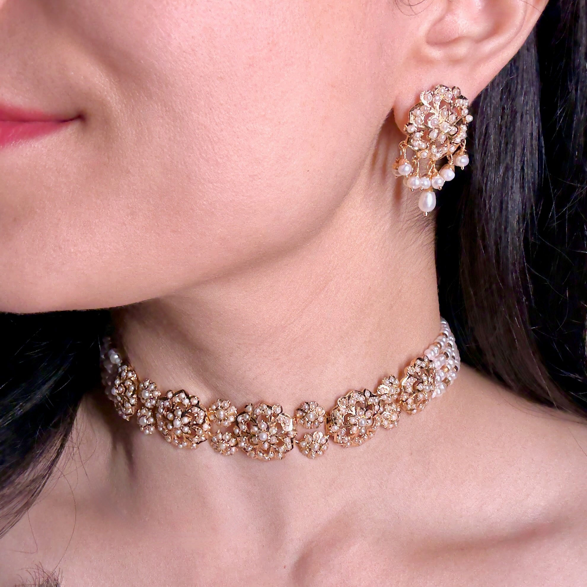 sober pearl choker set