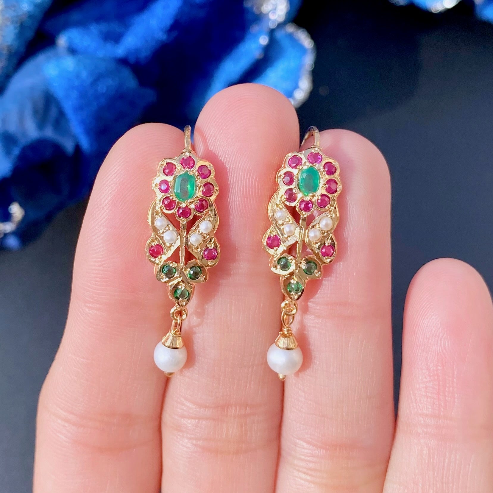 small earrings with fish hook