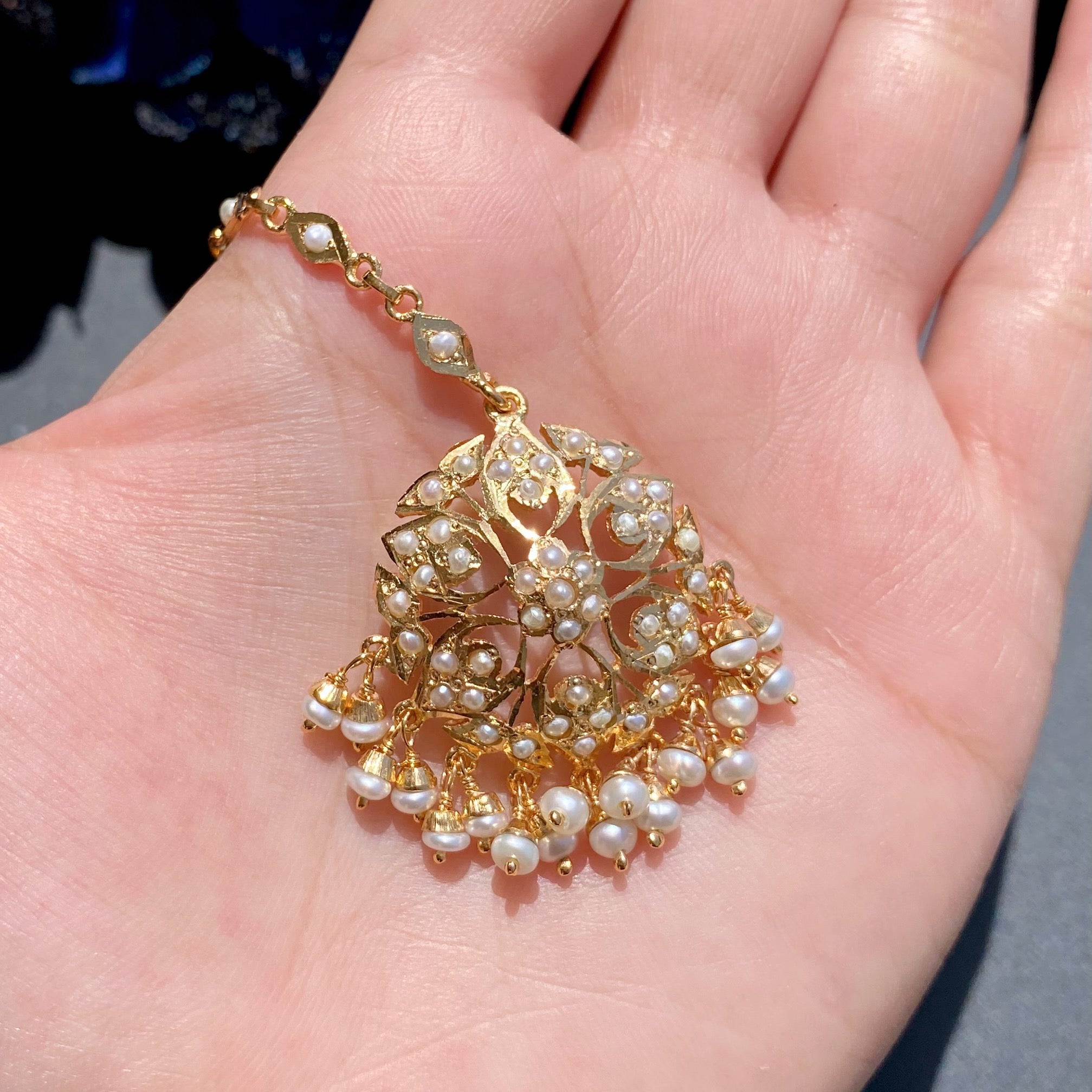 small round pearl maang tikka