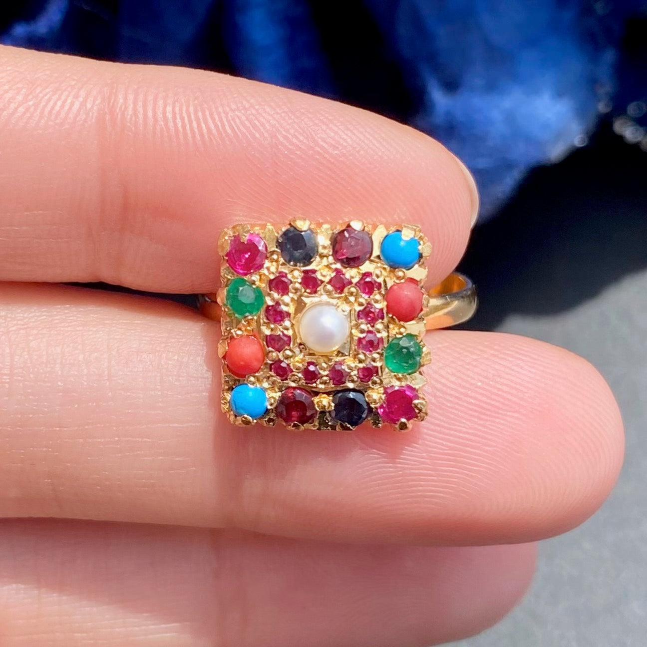 navratna ring to gift her