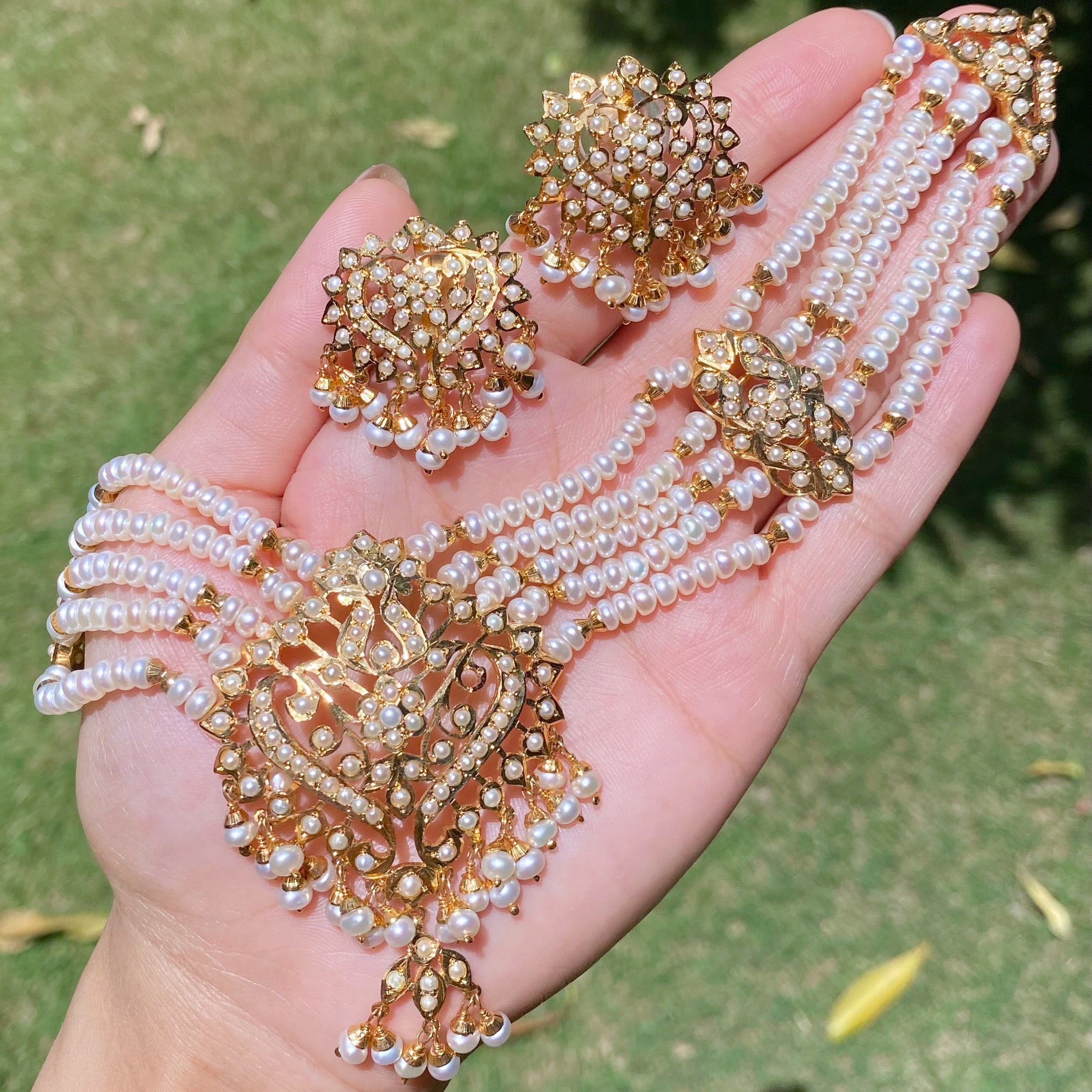 ethnic indian pearl choker set