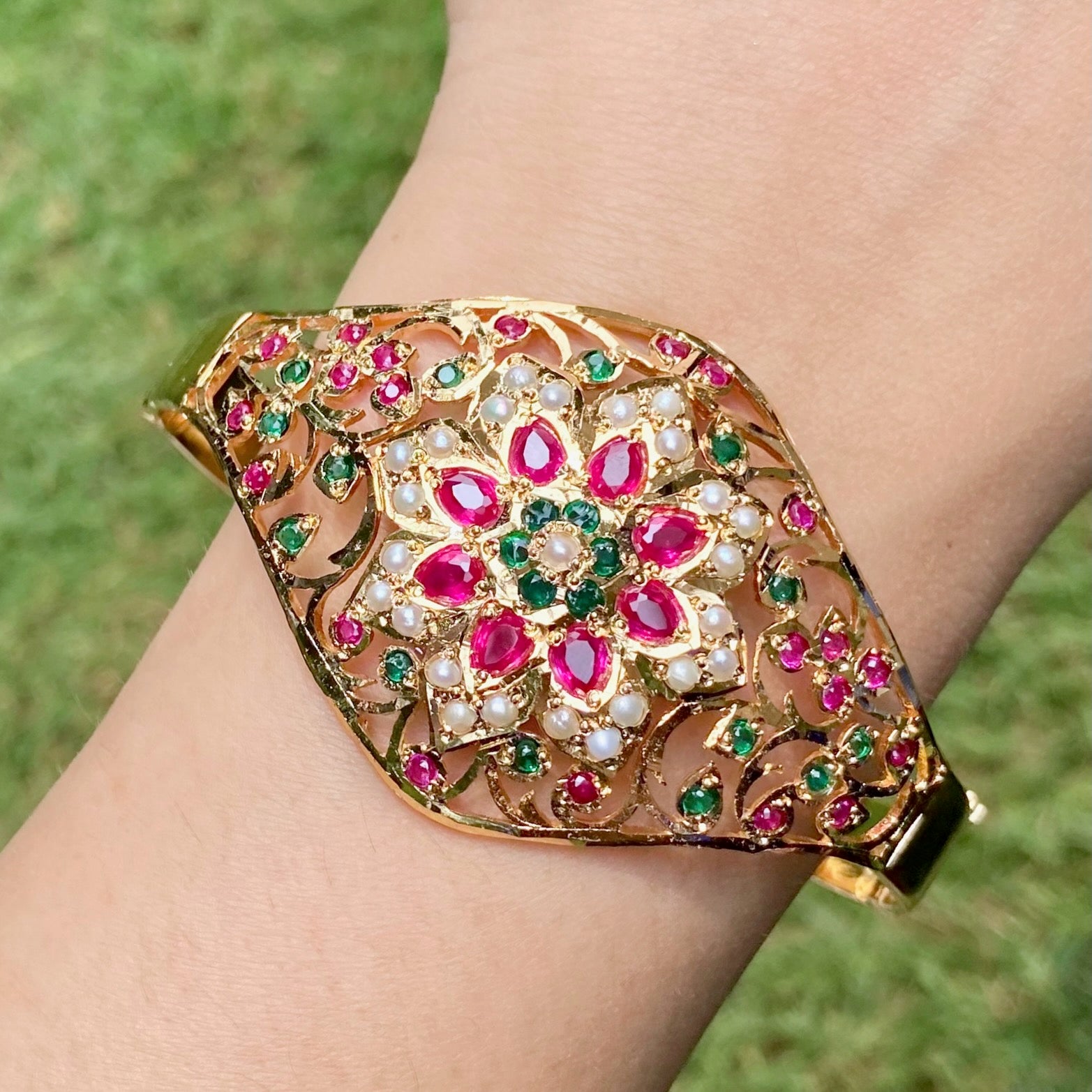 antique jadau bracelet for women