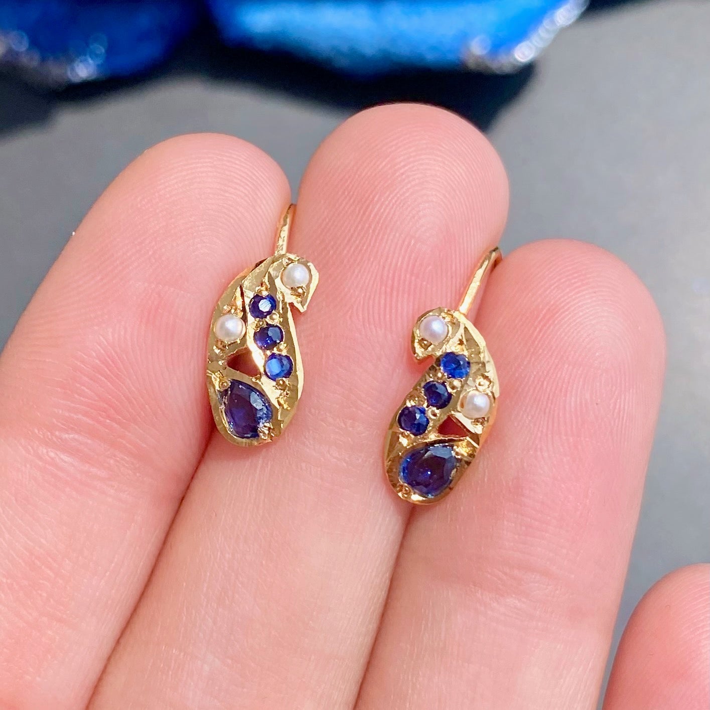 very-small-earrings.jpg