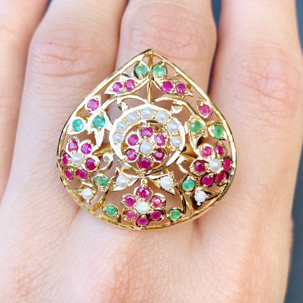 jadau ring on 22k gold for girls