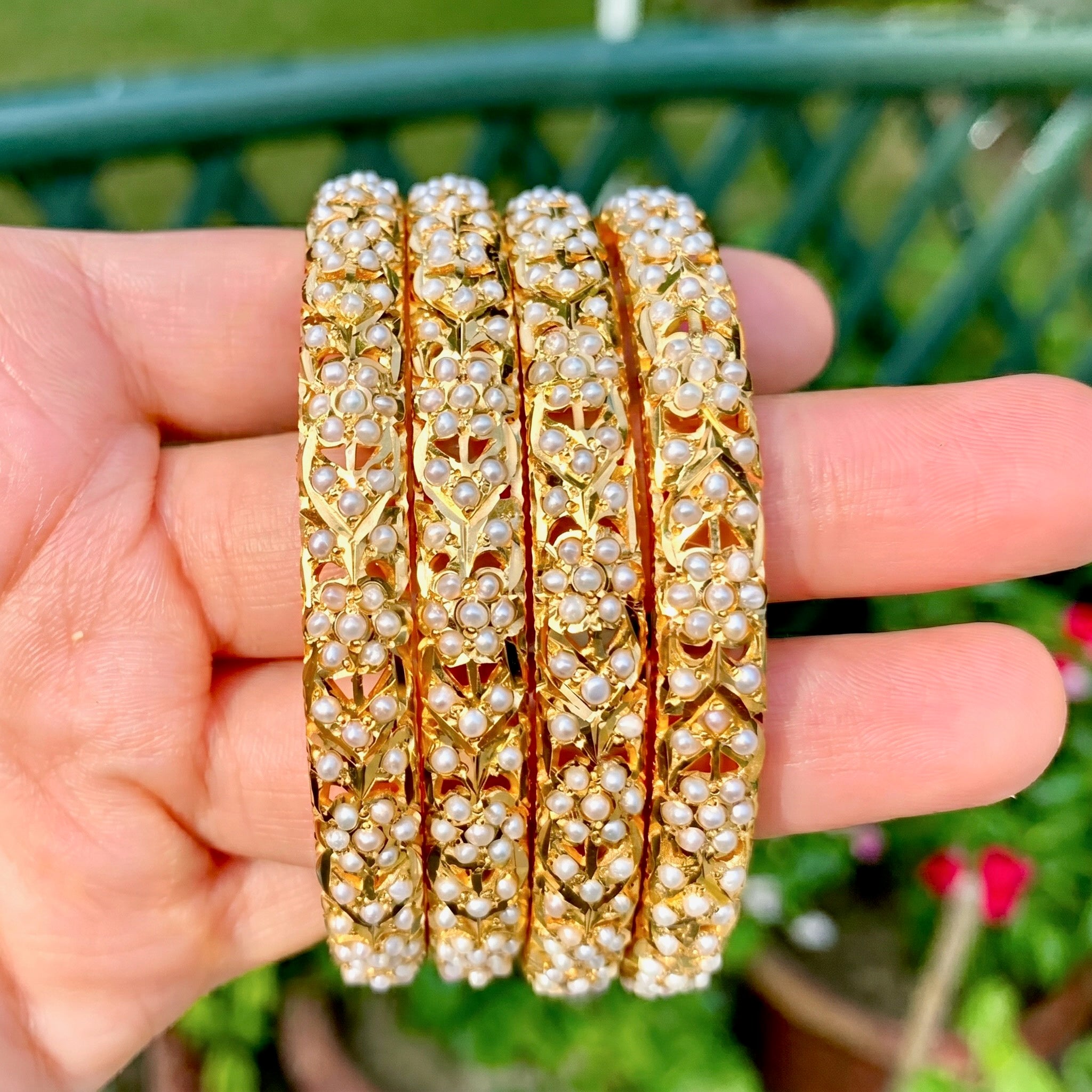 traditional pakistani jadau bangles