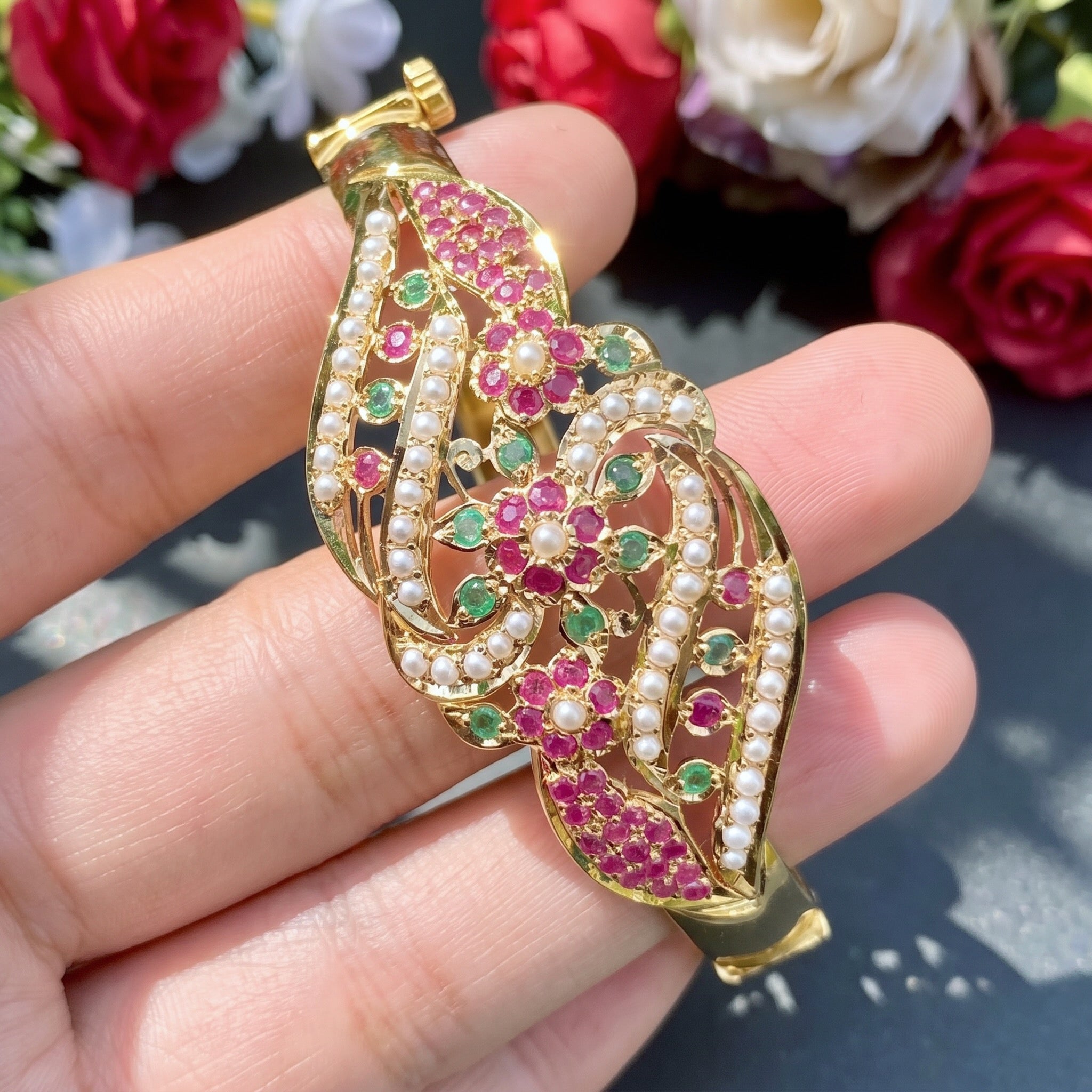 traditional 22 karat gold bracelet for girls and women online
