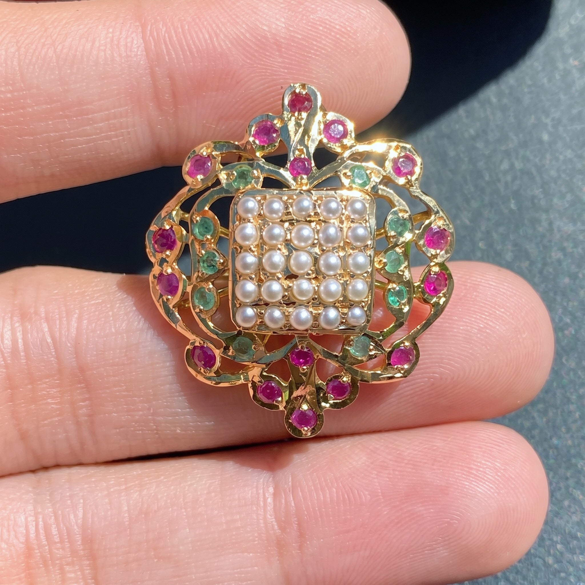 fancy jadau ring gold