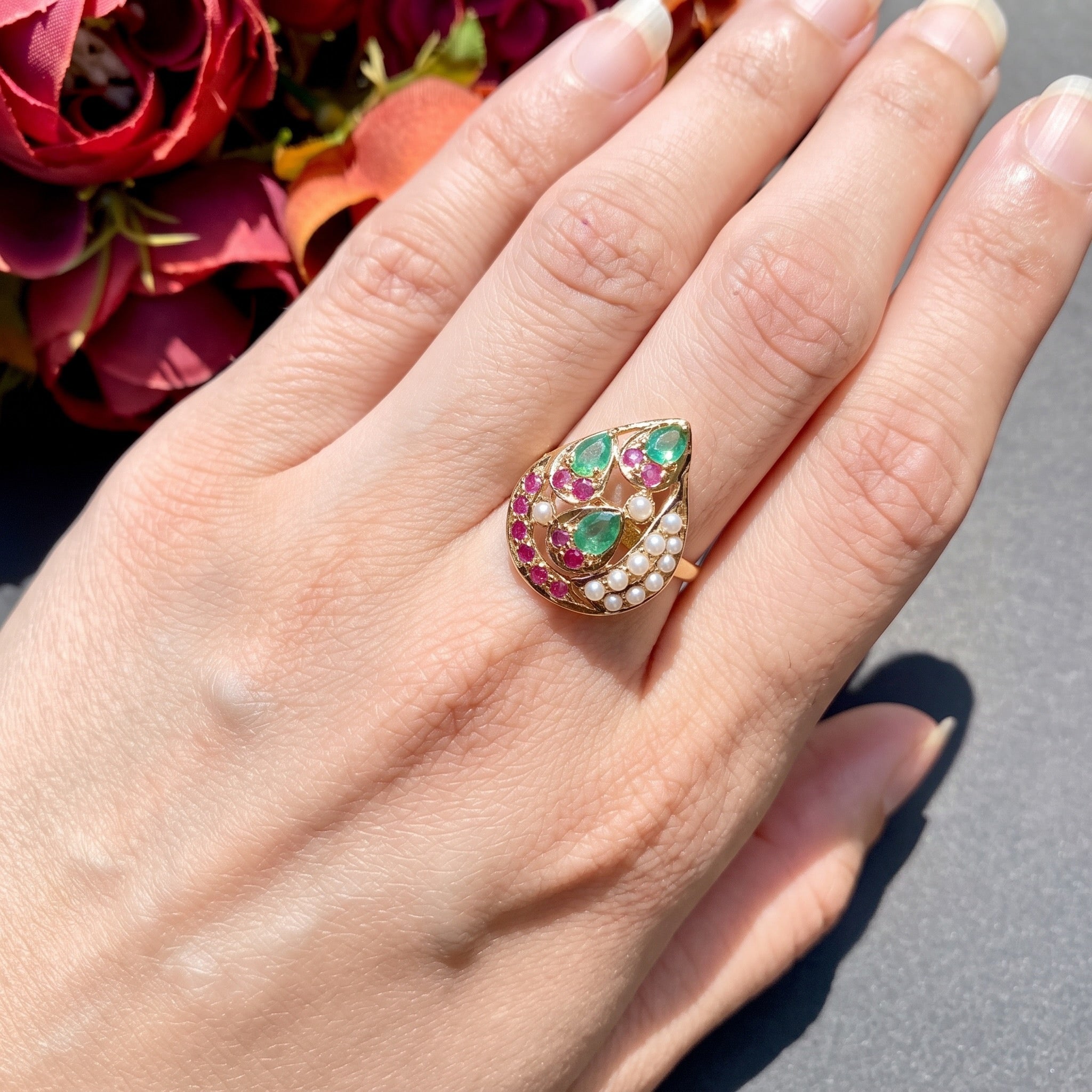 ladies gold finger ring indian