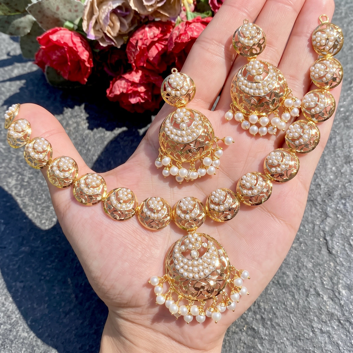 22 carat gold necklace set under 3 tola