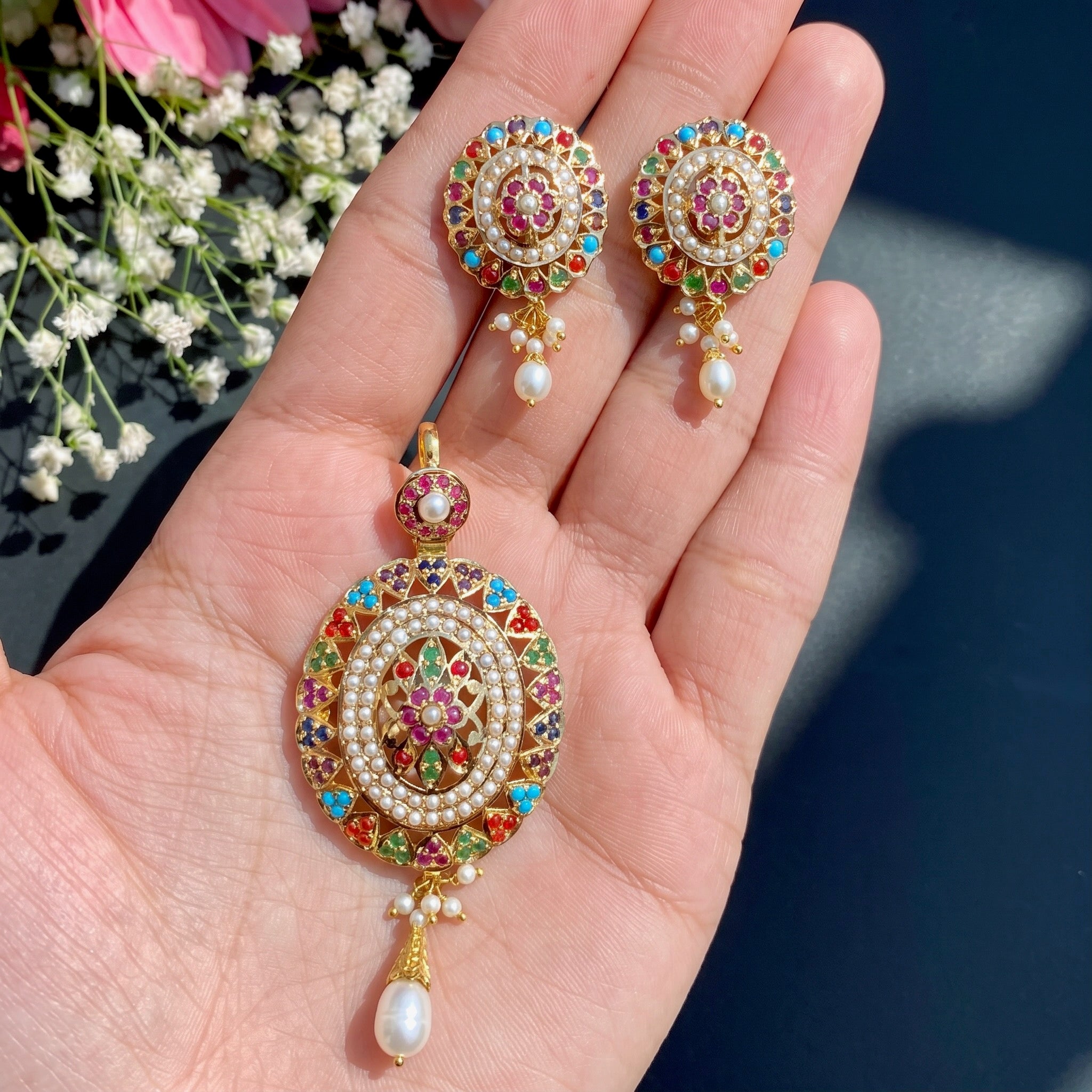indian navratna pendant set design in gold in usa