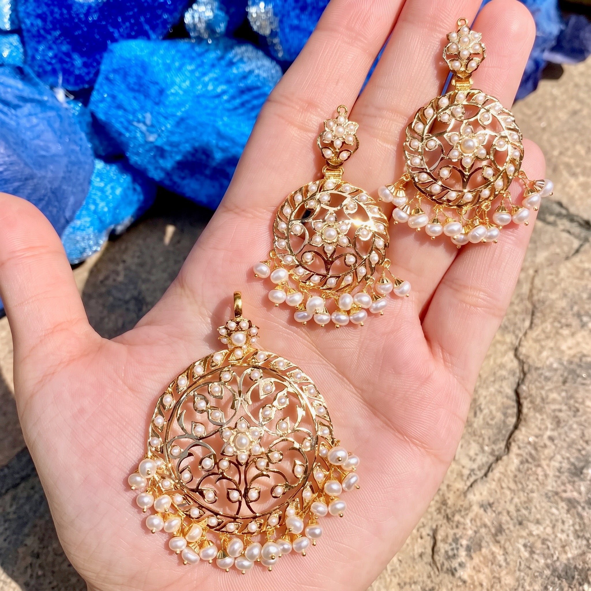 indo western pearl studded pendant set in gold