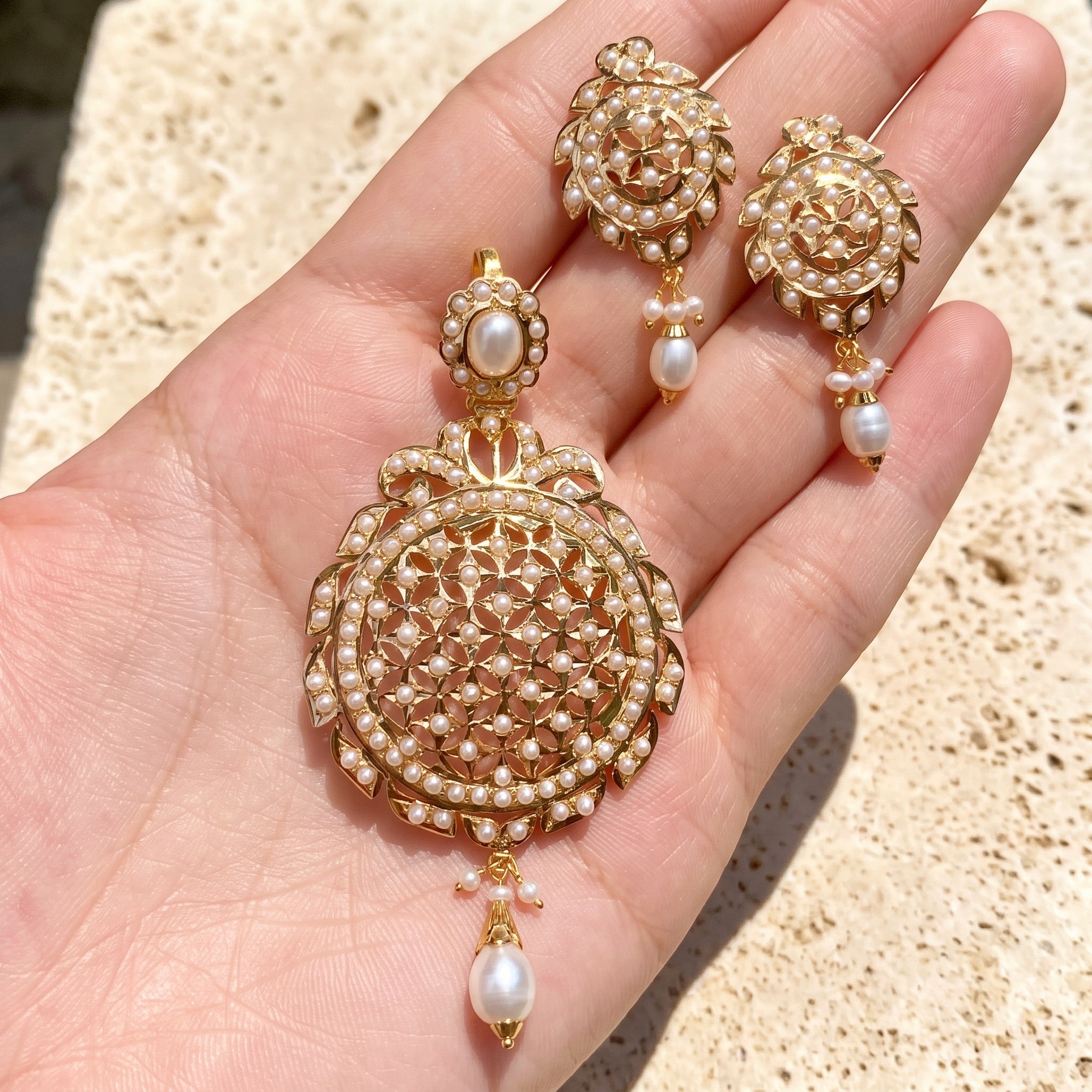 indian pearls jadau pendant set in 22k gold under 2 tola