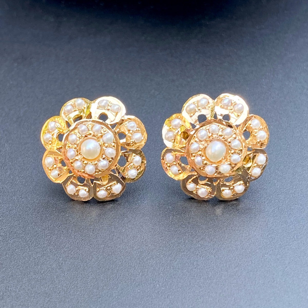 Women's Stud Earrings | 22 Carat Gold & Freshwater Pearls GER 030