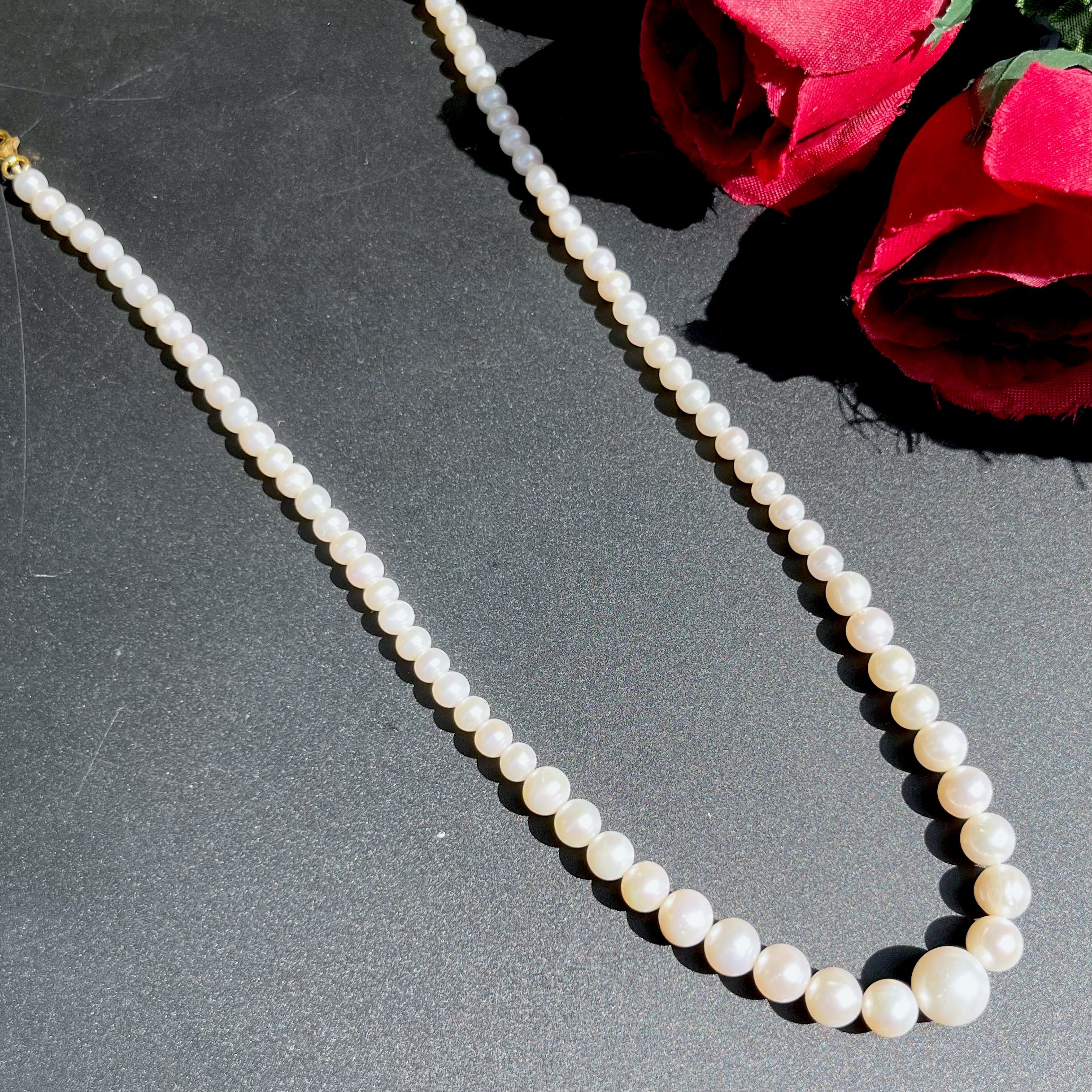 String of Graduating Pearls PN 05