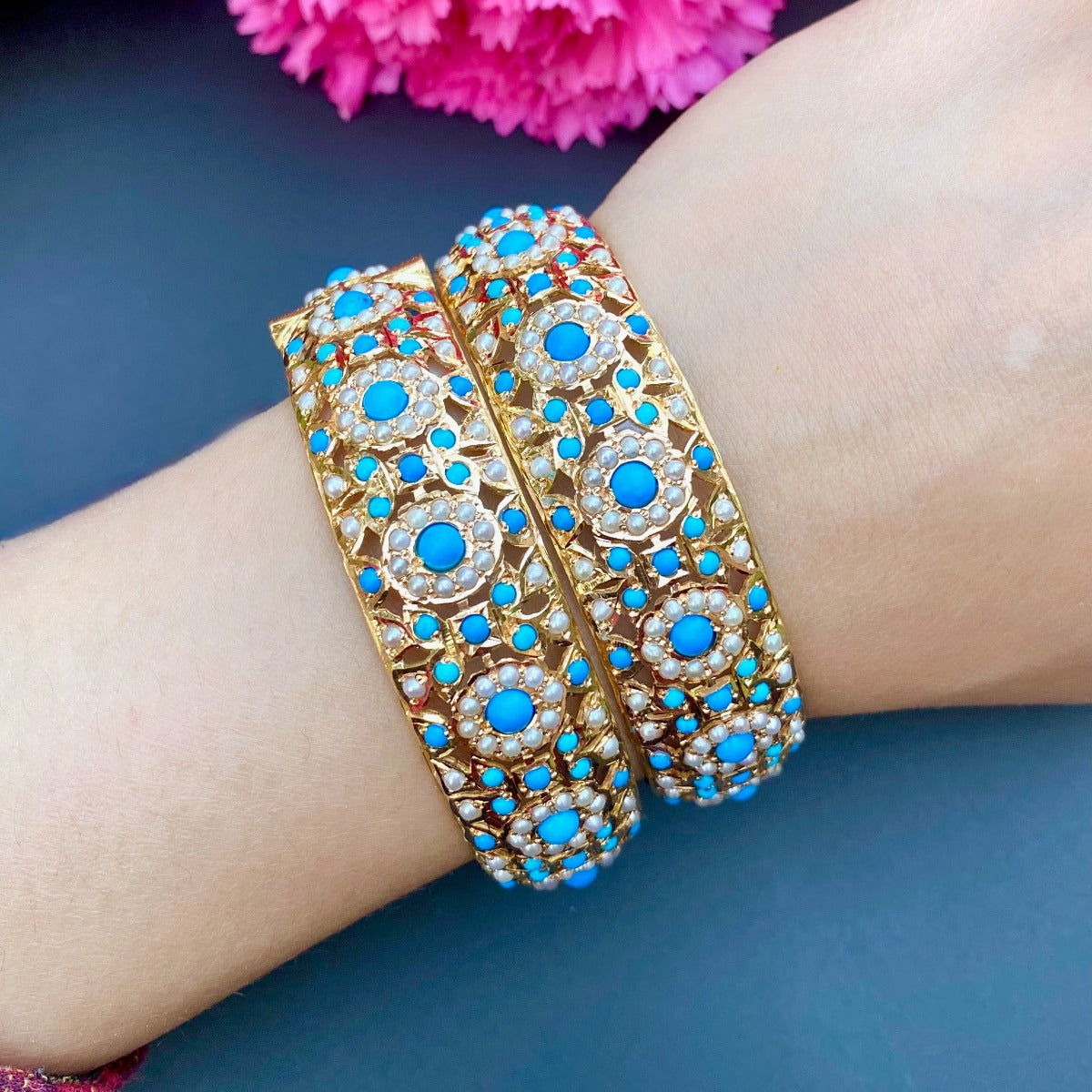 Hyderabadi feroza bangle in gold