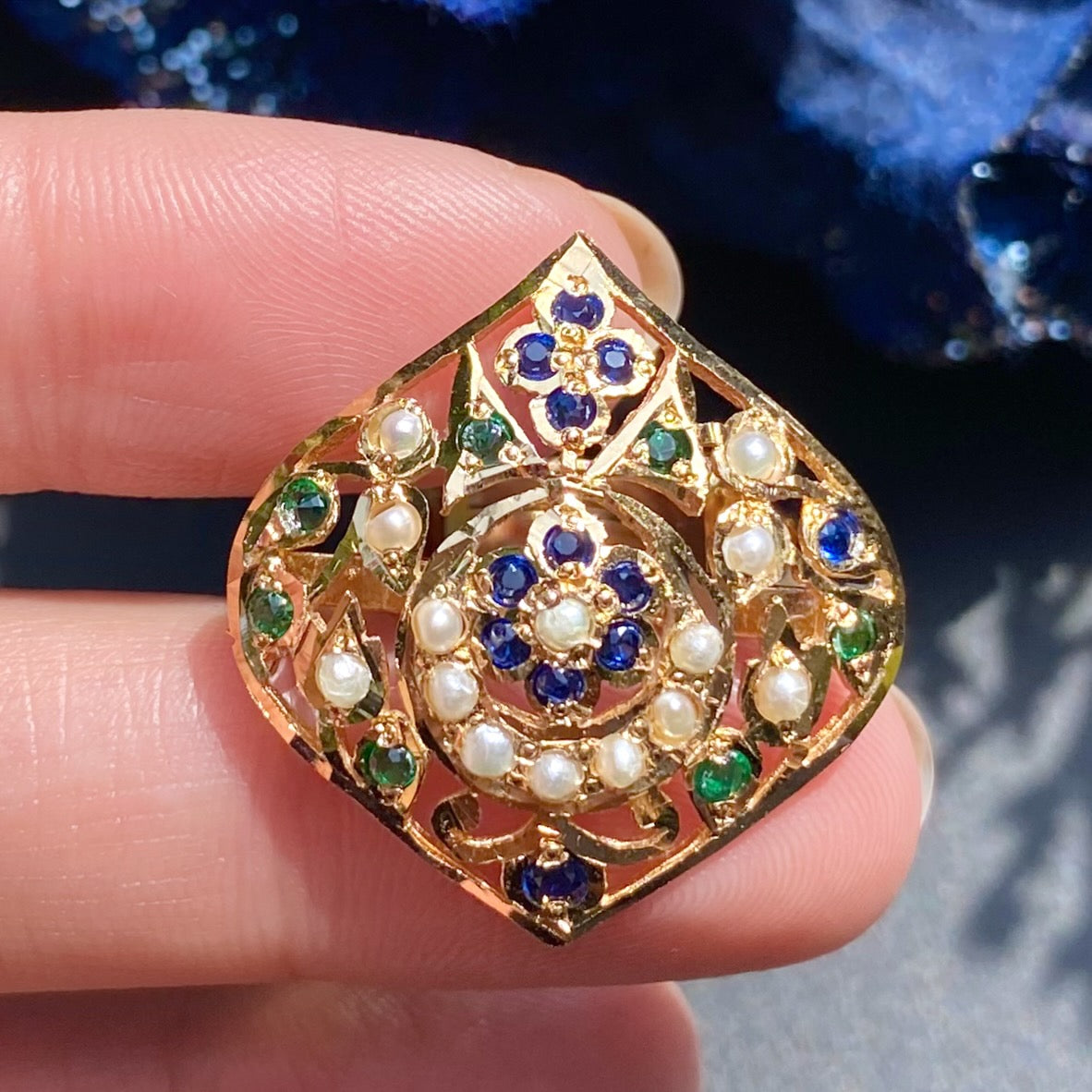 22k gold jadau ring multicoloured