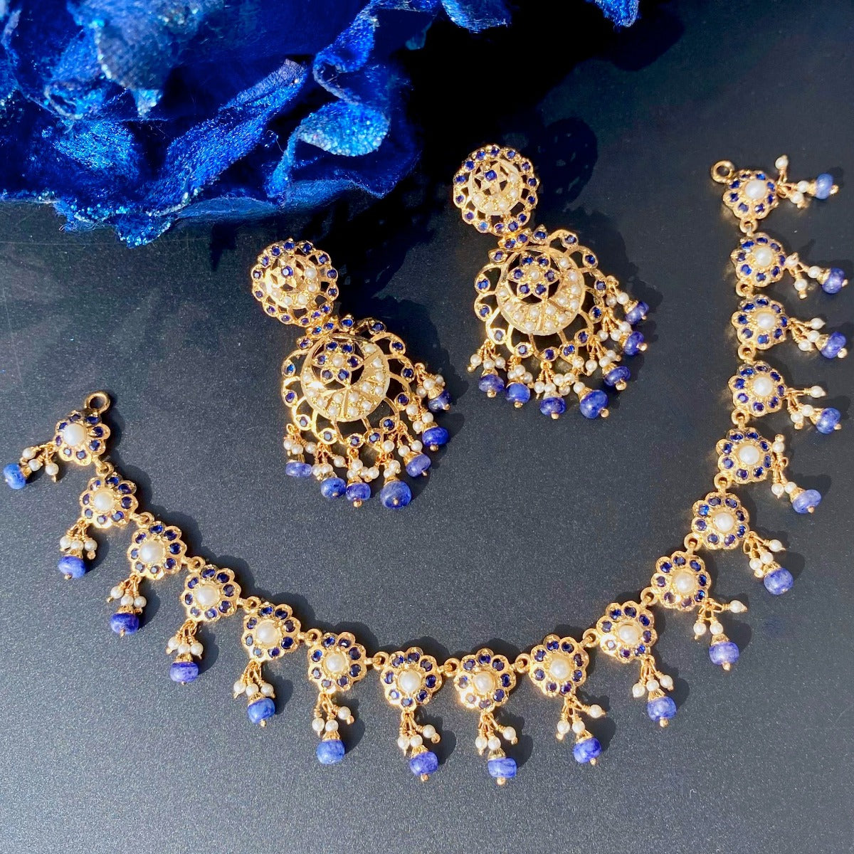 jadau necklace set in blue colours