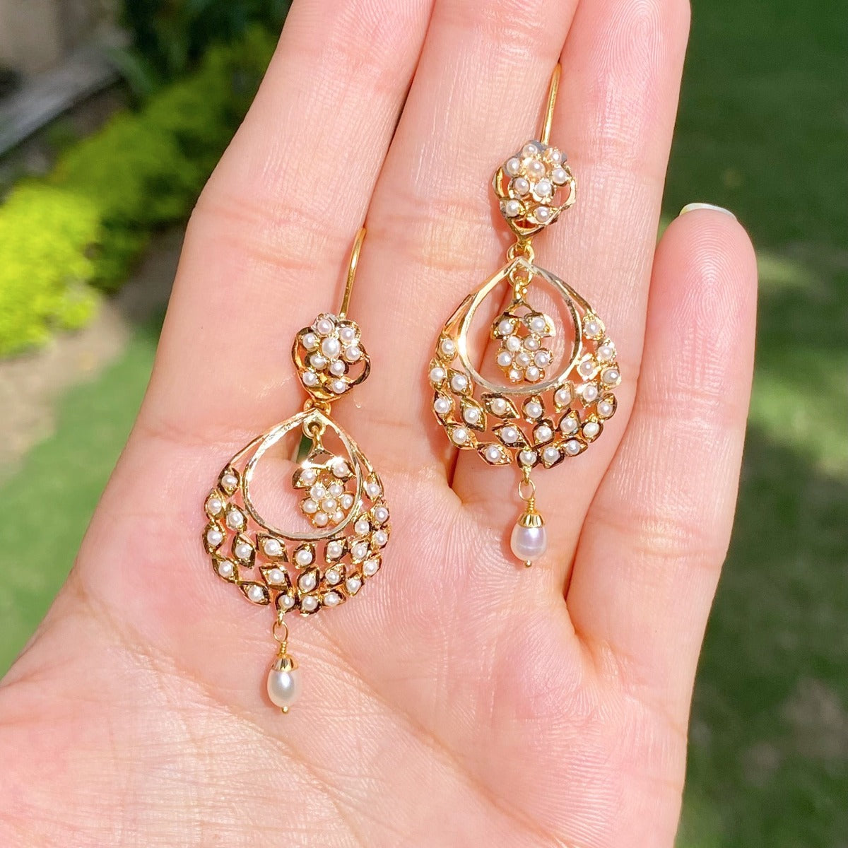 bengali joroa chandbali earrings in 22k gold under 50000