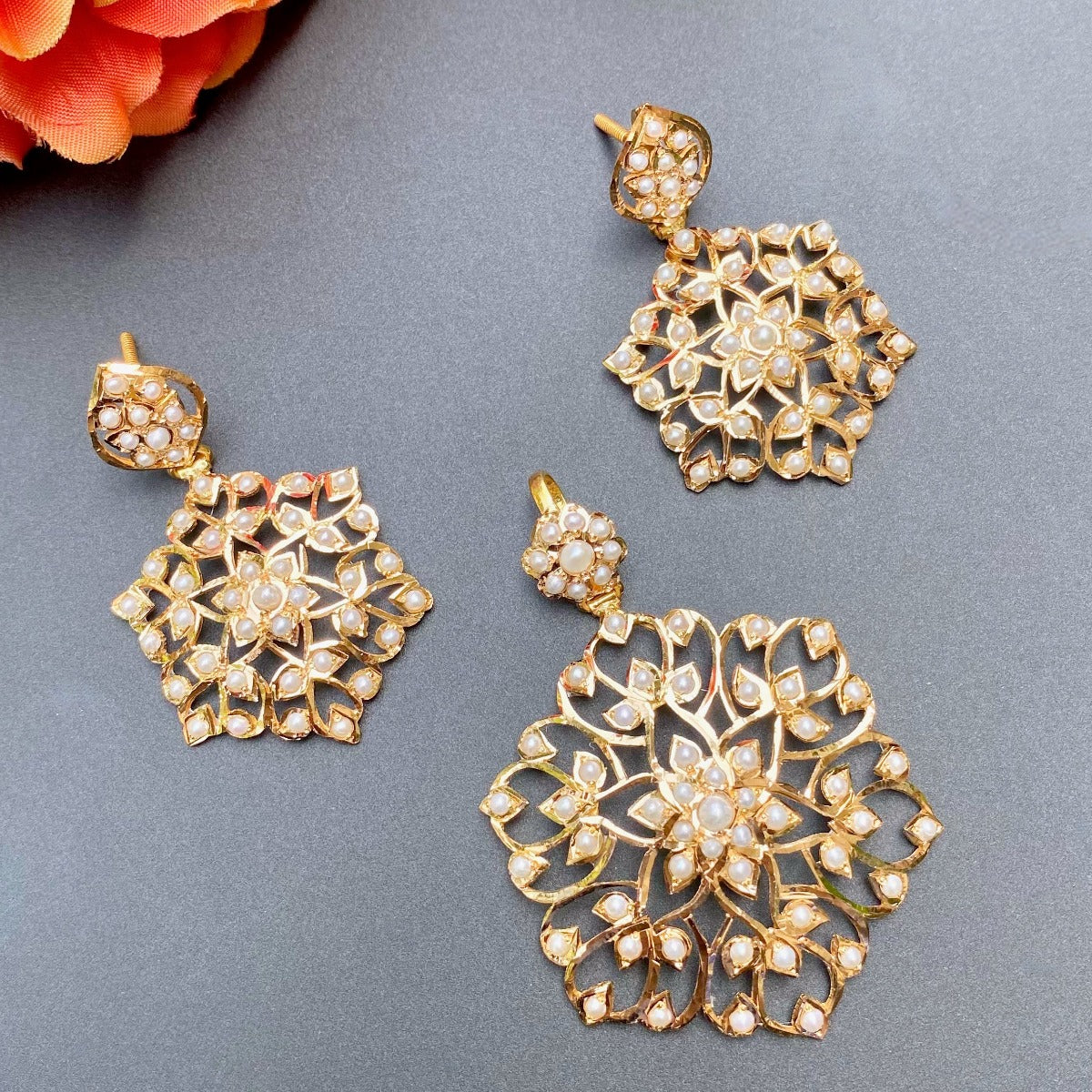 rarefind gold pendant and earrings pearls