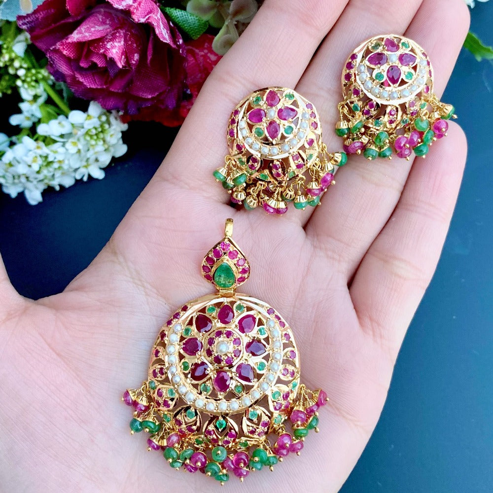 Jadau Locket Set in 22k Gold Studded with Precious Stones GPS 007