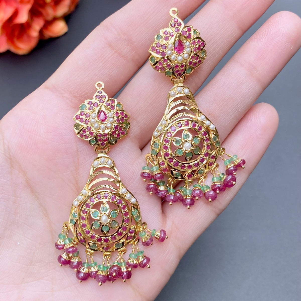 Jadau Hasli Necklace Set in 22ct Gold GNS 184