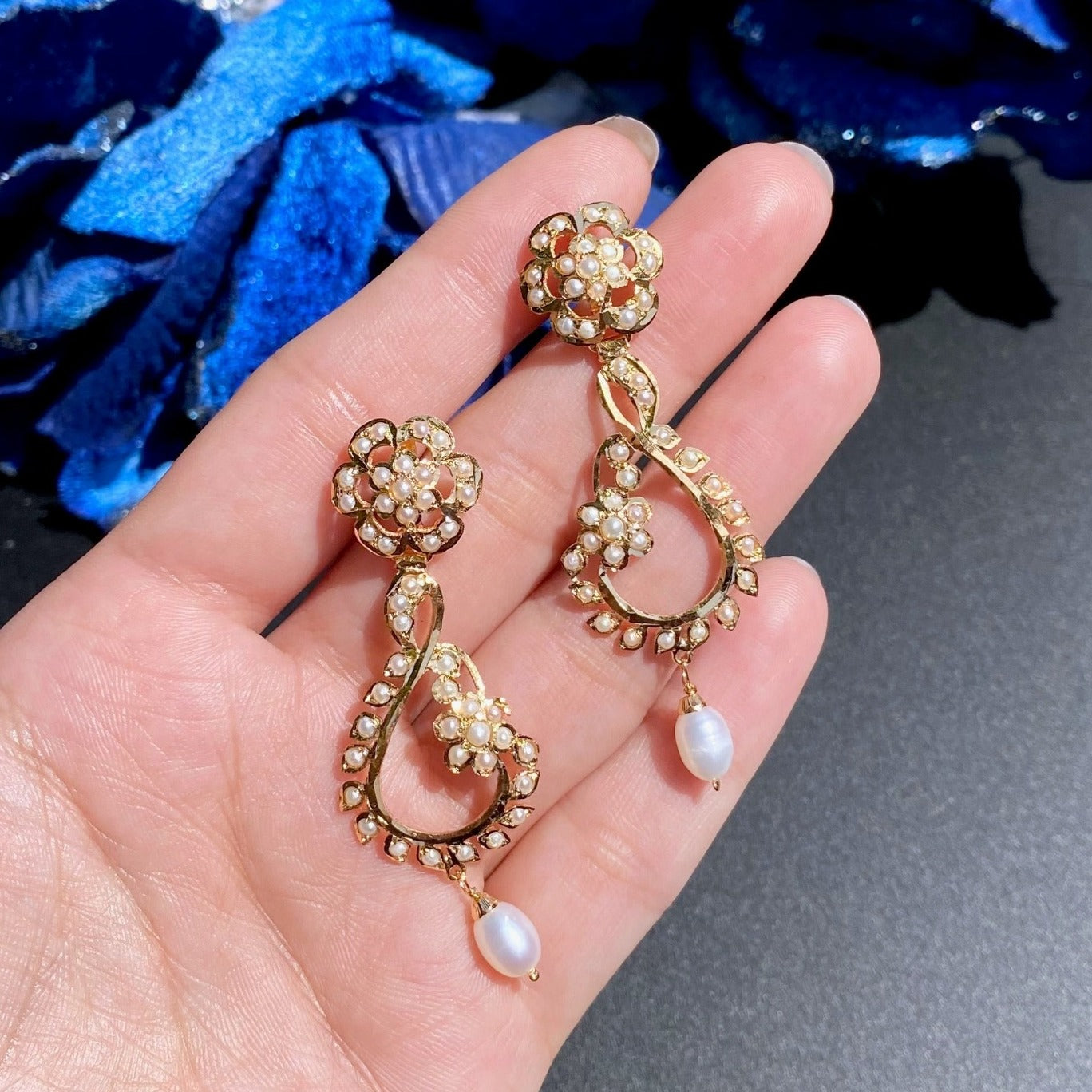 Minimalistic Pearl Drop Earrings | Finely Crafted Jadau Earrings ER 572