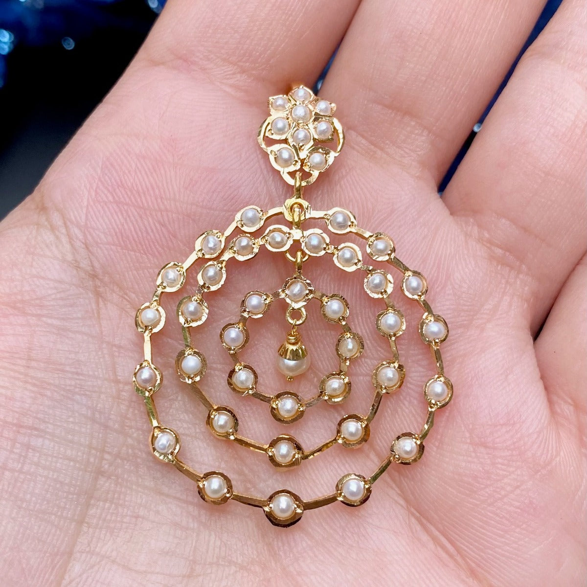 916 gold pendant