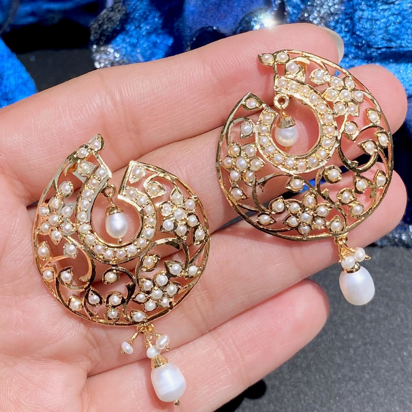 Contemporary pearl earrings