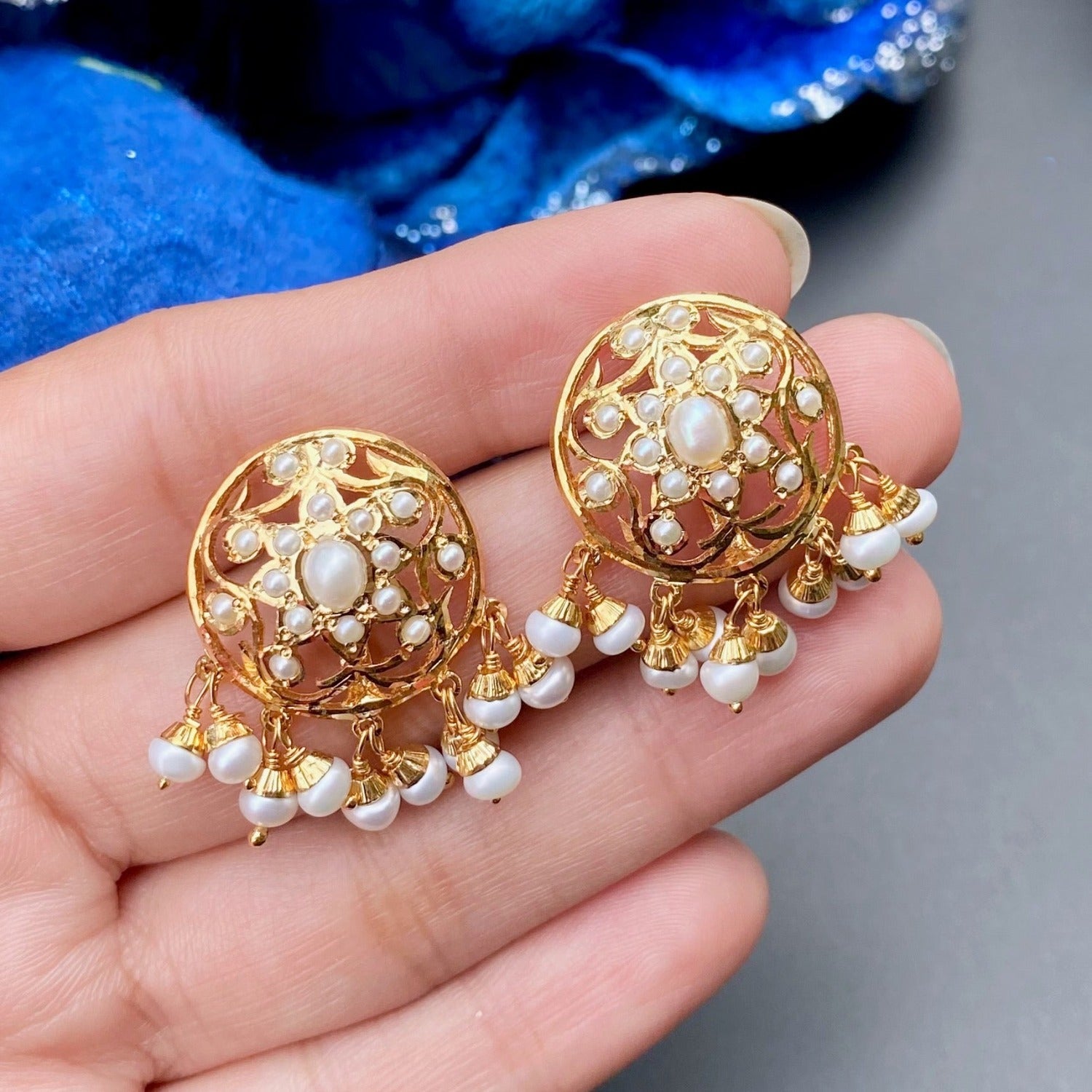 pearl studs