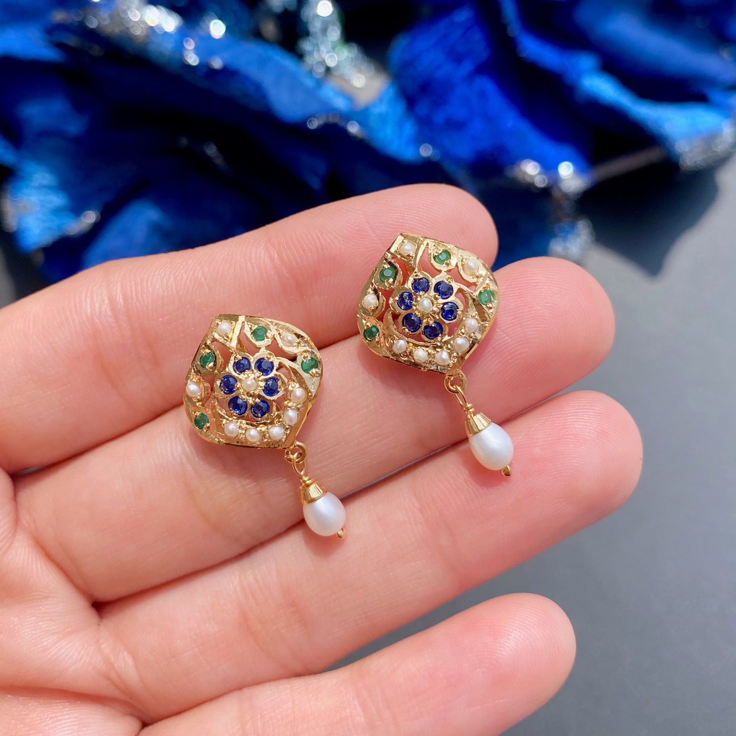dailywear studs