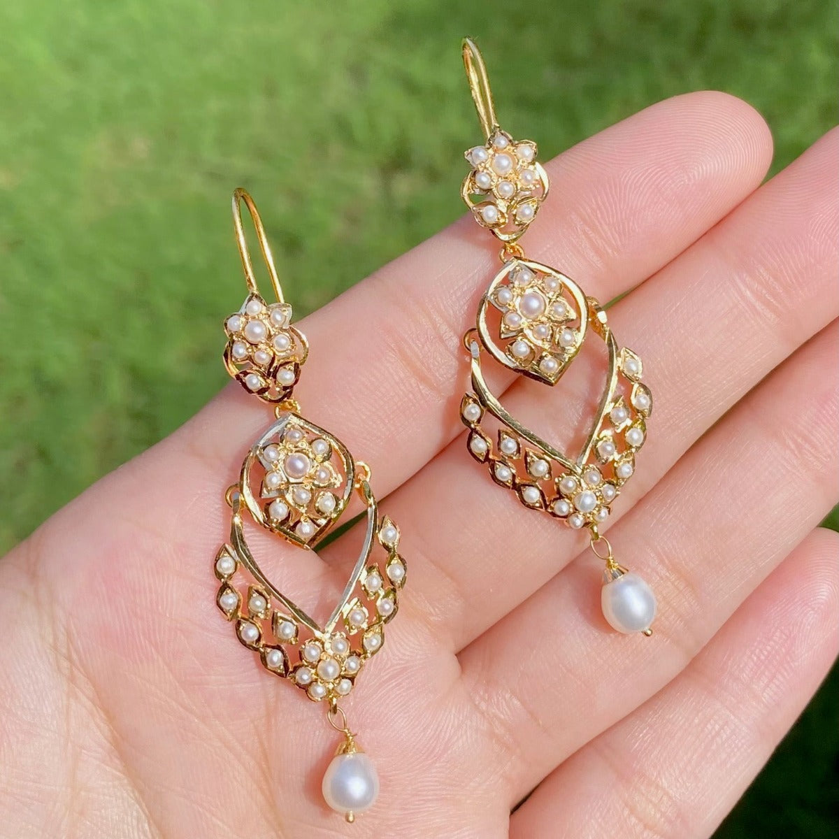 lightweight bengali joroa earrings