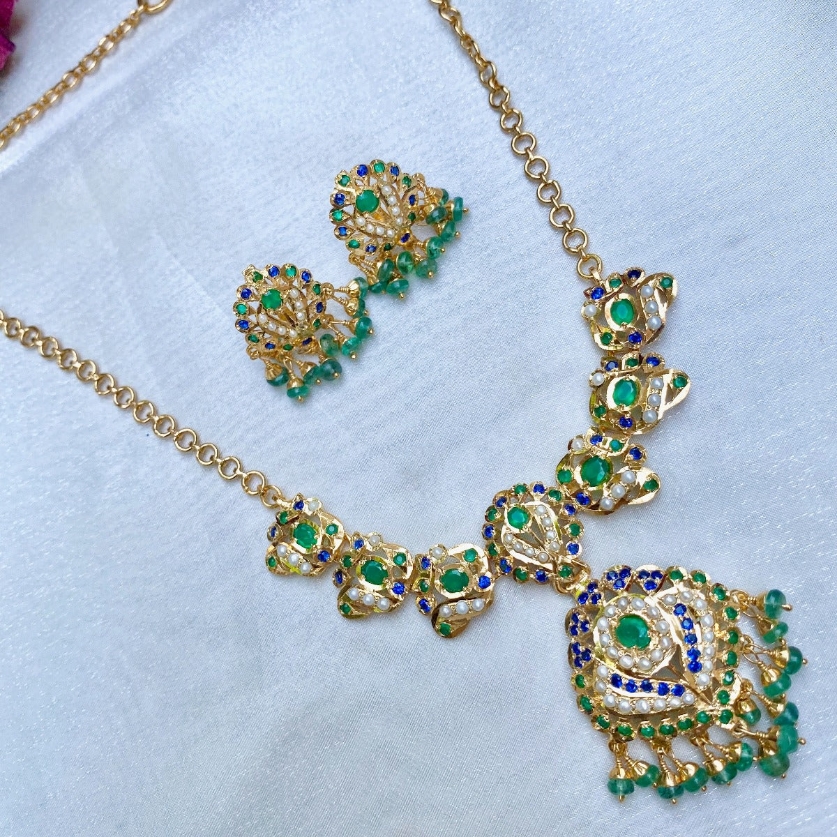 Multicolored Jadau Chain Set in Gold Plated Silver NS 135