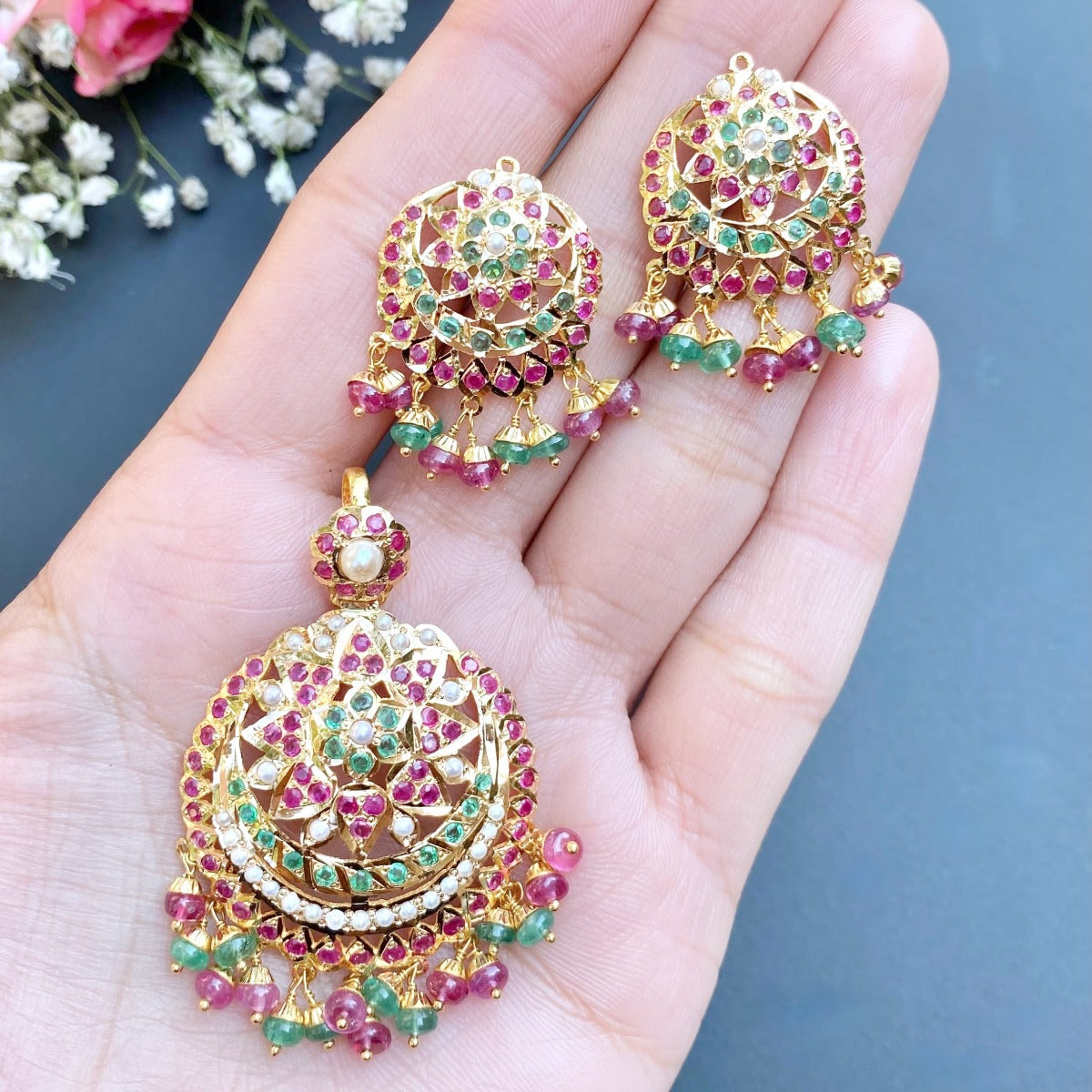 gold pendant set