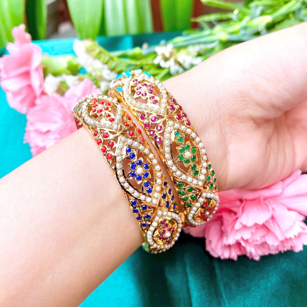 hamna amir bangles Navaratna