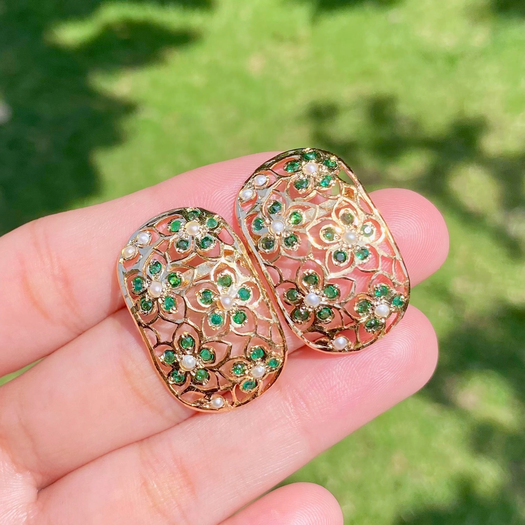 emerald studs