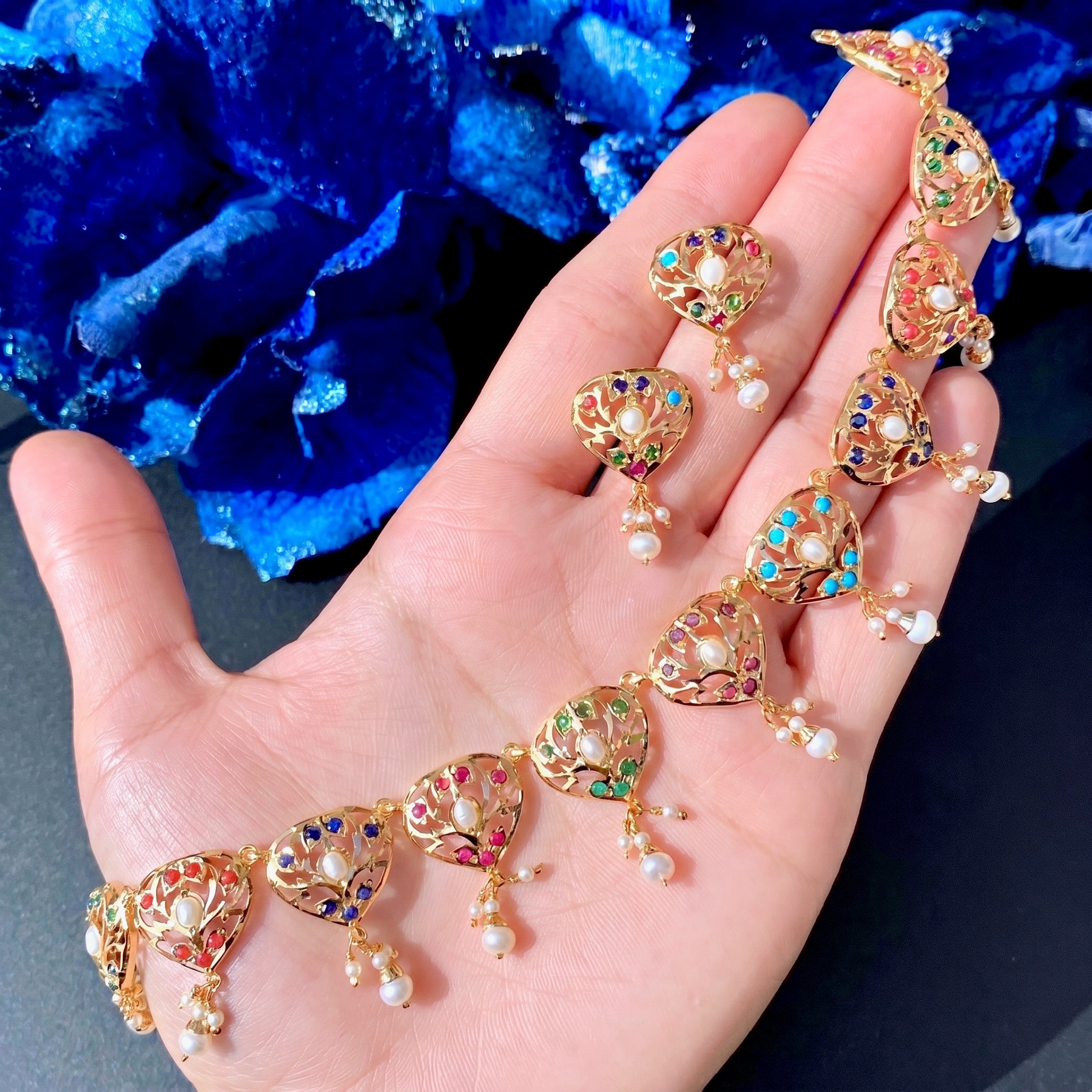 sleek gold plated Navaratna necklace set