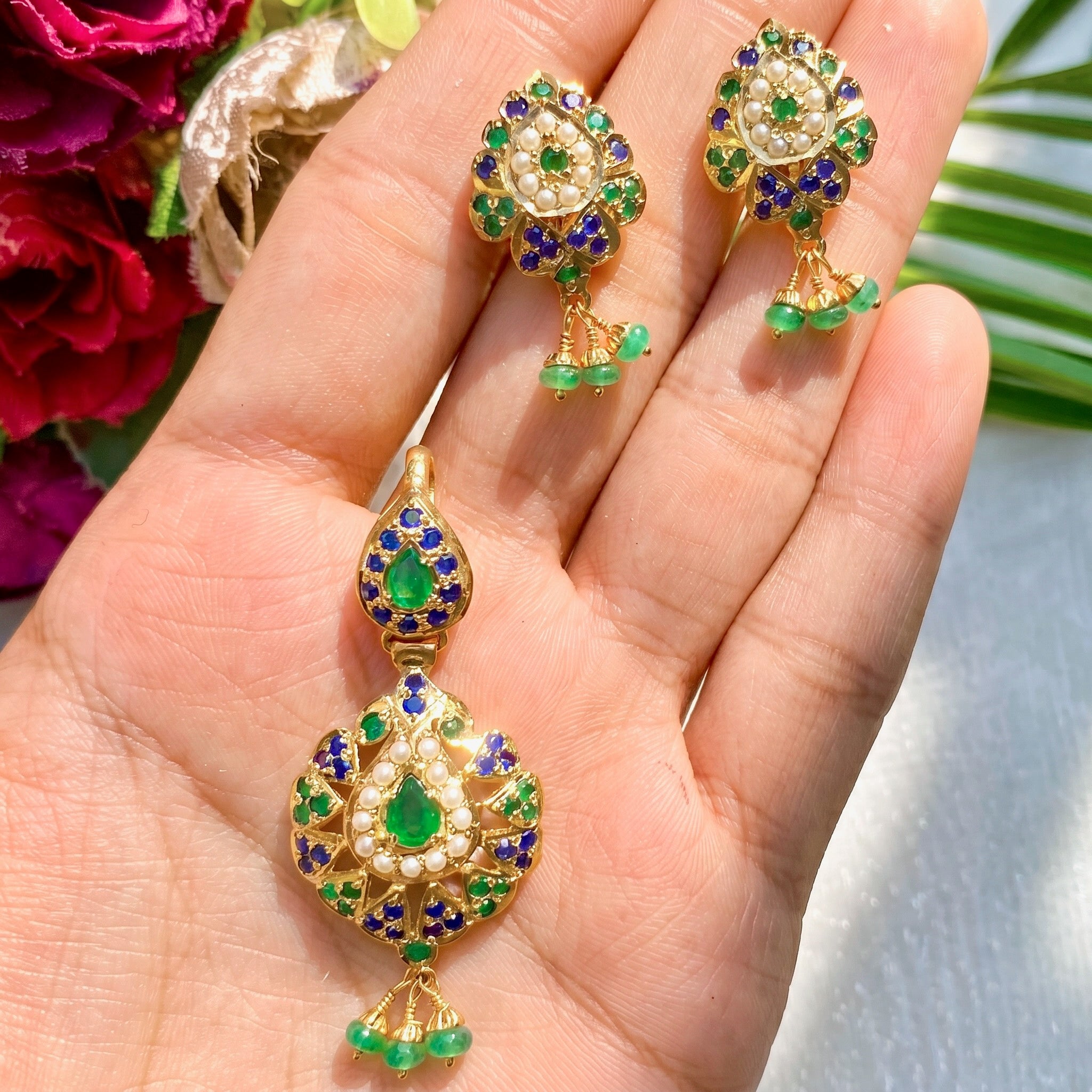 emerald pendant set