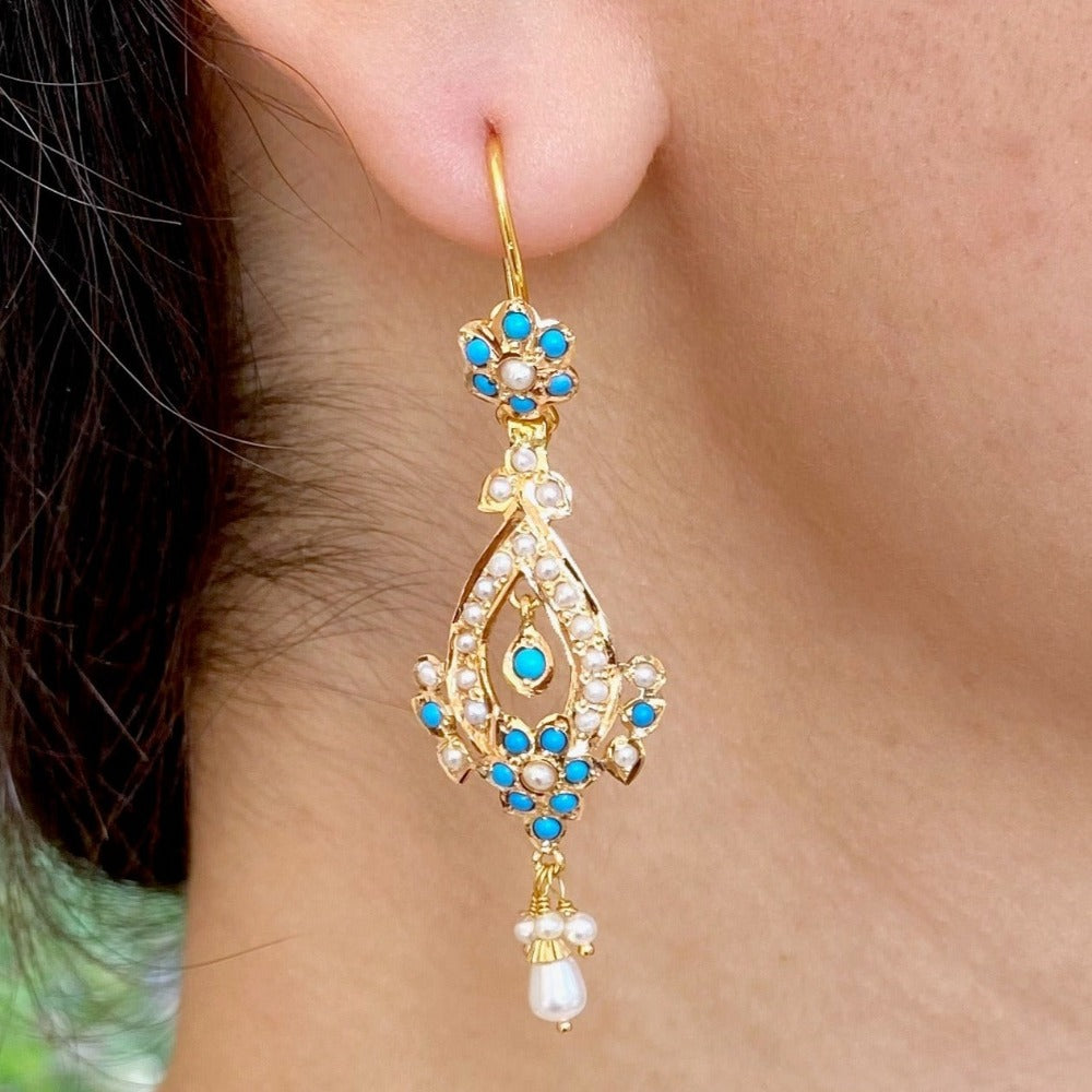 small and lightweight gold earrings