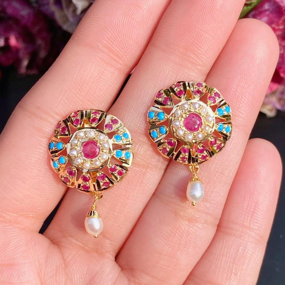 22k indian gold stud earrings in two colors