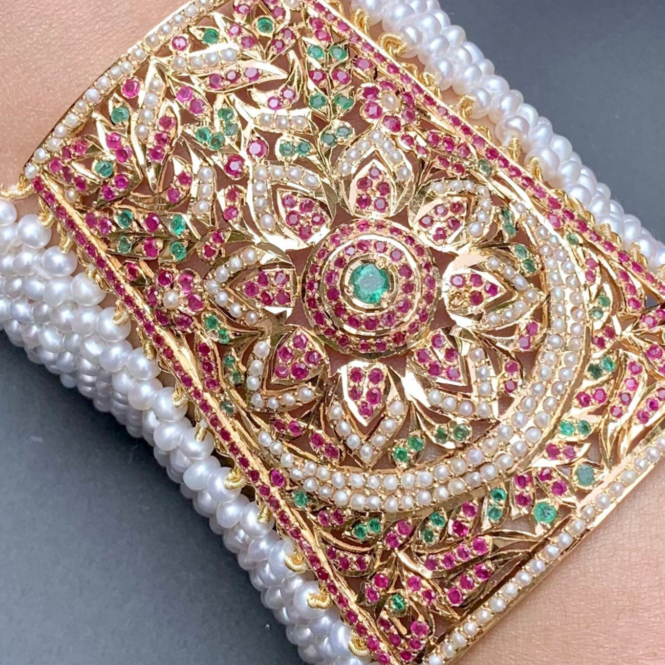 beautiful punjabi jewellers bahi on 22 carat gold with precious stones