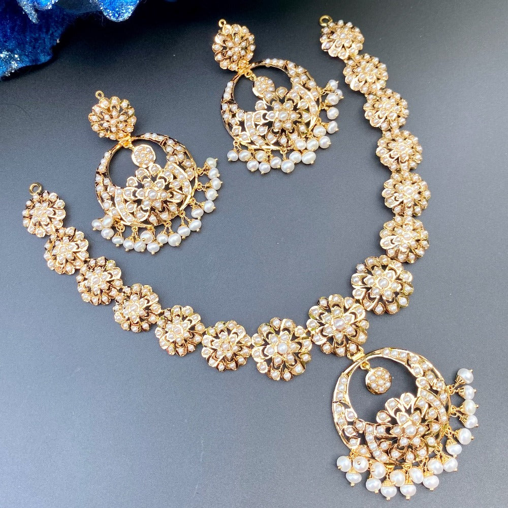 indian Gold Necklace Designs for Women under 2 lakhs