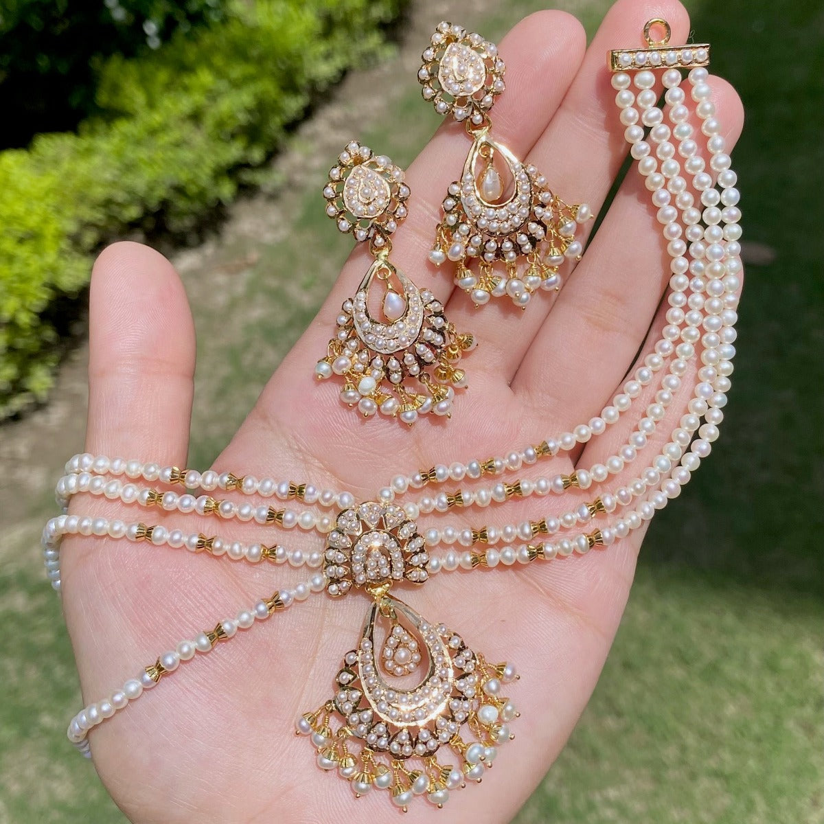 gold jewelry sets under 200000