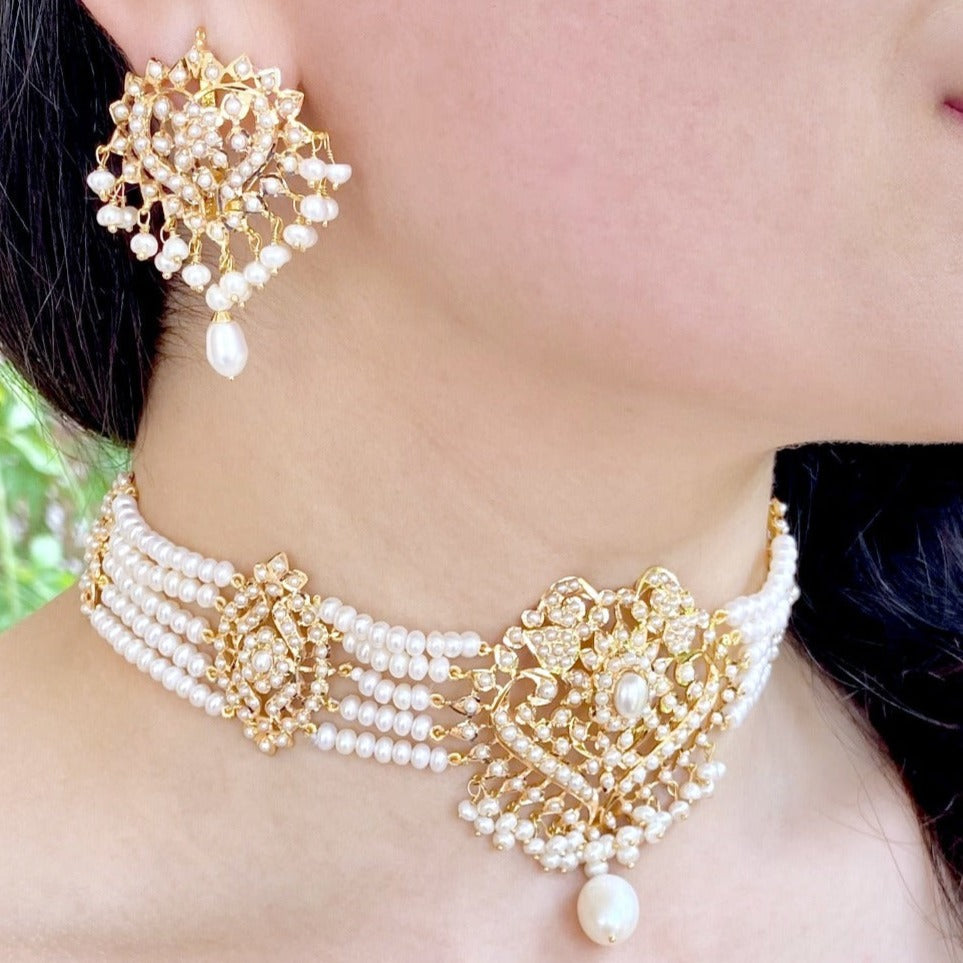 festive wear choker set in 14k gold under 2.5 lakhs