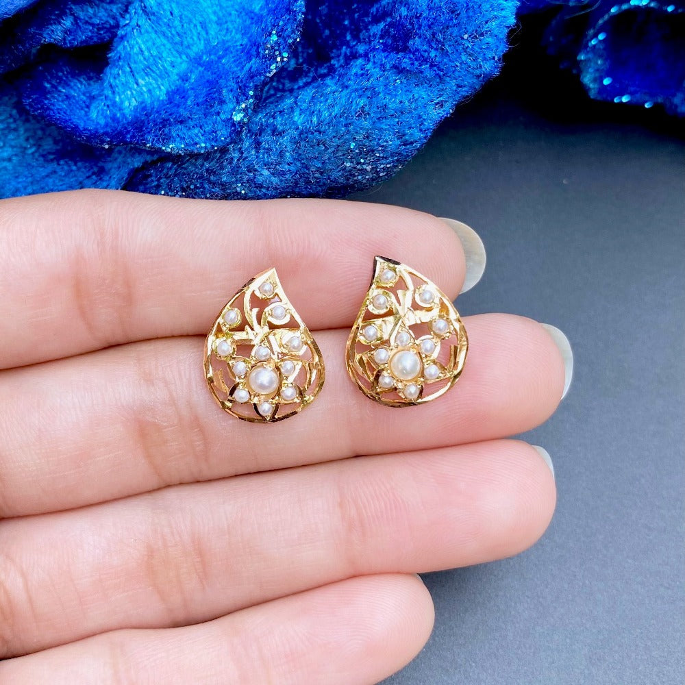 22k gold stud earrings under $500