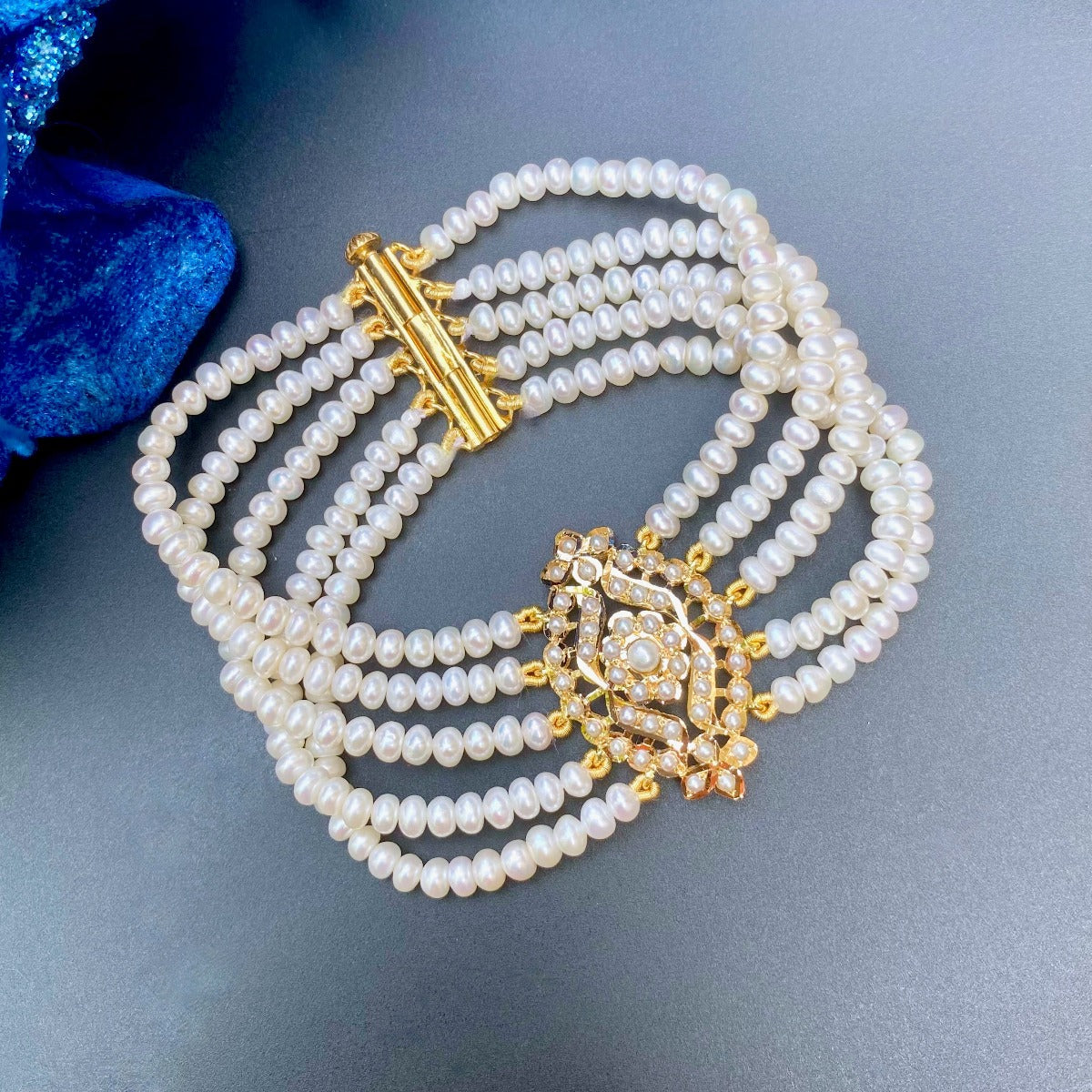 22 karat gold pearl string bracelet design