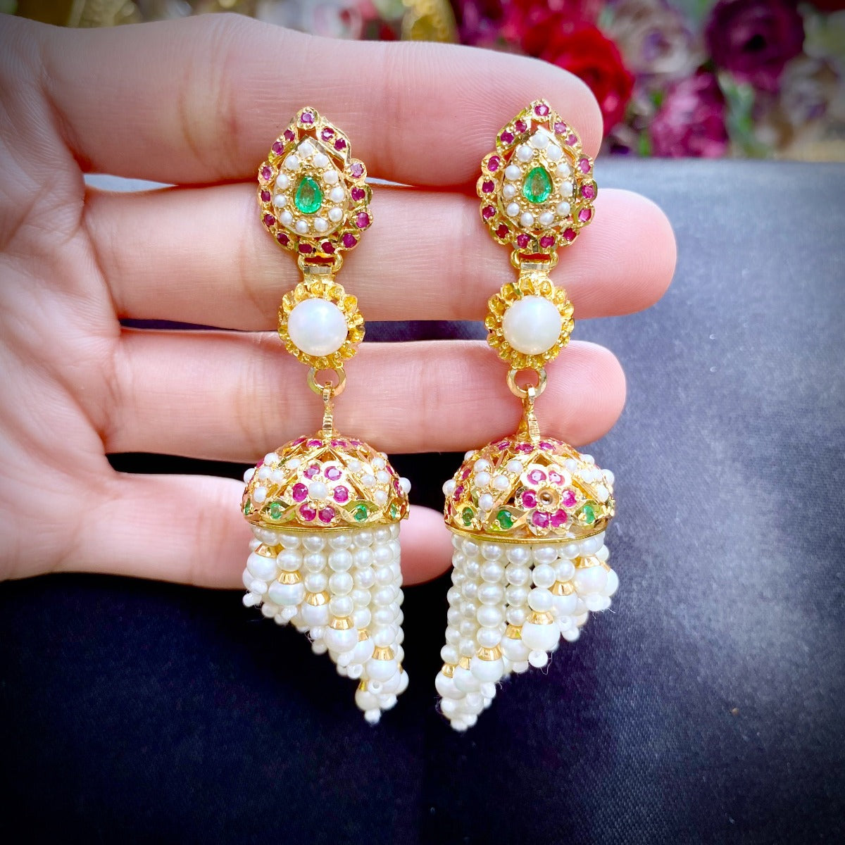 tanishq indian gold jhumka earrings online